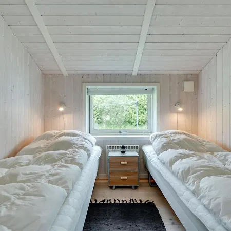 Gustava Holiday home Nedre Lysabild