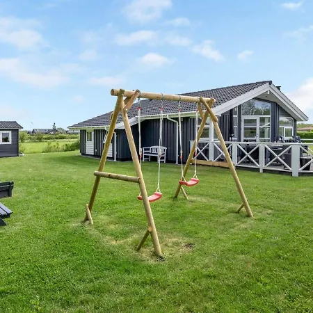 Gustava - 700m From The Sea By Interhome Semesterbostad *