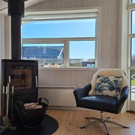 Semesterbostad Gustava - 700m From The Sea By Interhome